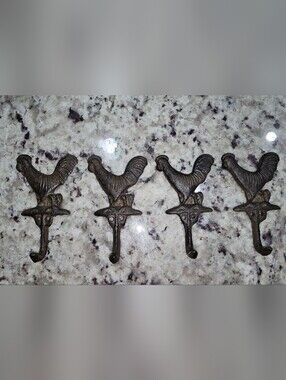 Set Of 4 Cast Iron Rooster Wall Hooks - Unpainted